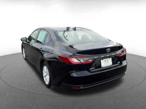 Used 2025 Toyota Camry LE image 11