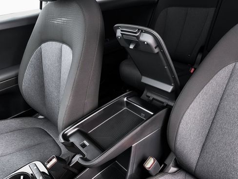 New 2026 Hyundai Ioniq 5 SE image 18