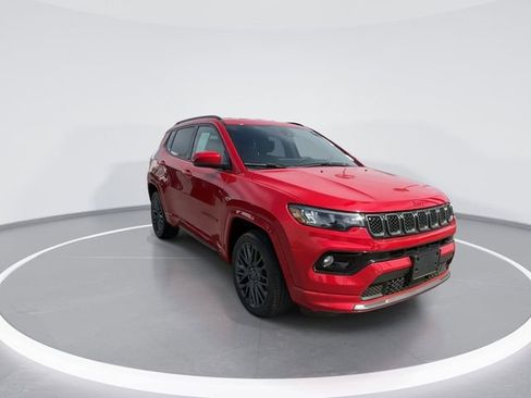 Used 2023 Jeep Compass Limited AWD/4WD image 2