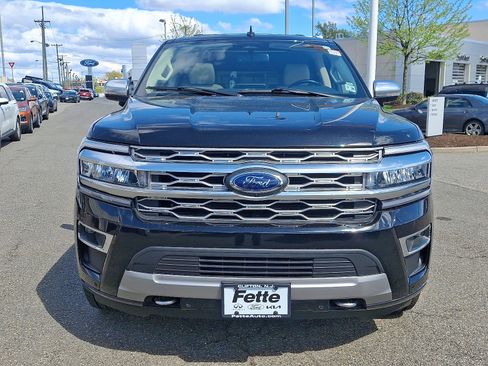 Used 2023 Ford Expedition Max Platinum AWD/4WD image 2