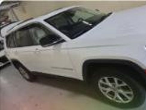 Used 2021 Jeep Grand Cherokee L Limited AWD/4WD image 4