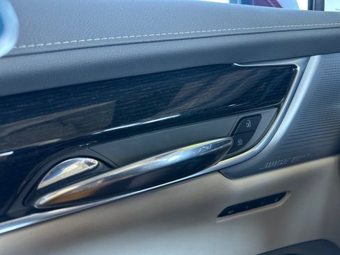Used 2025 Cadillac XT6 Premium Luxury w/ Technology Package FWD image 20