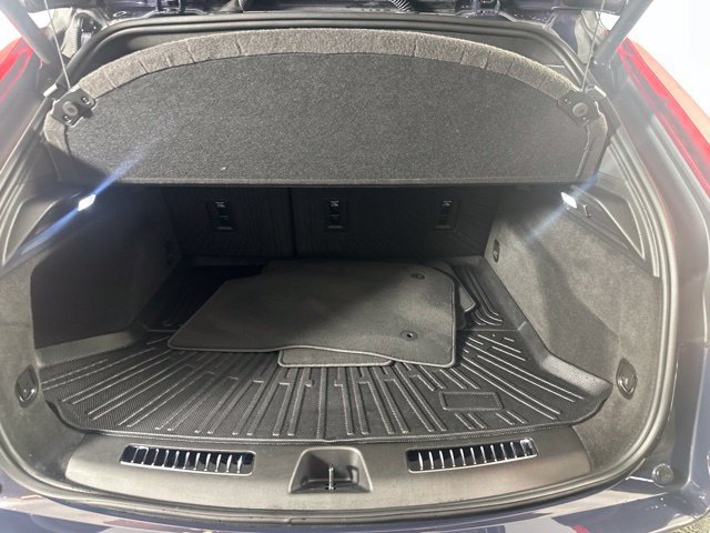 Used 2025 Cadillac XT4 Premium Luxury AWD/4WD image 10
