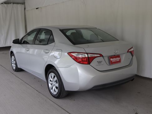 Used 2016 Toyota Corolla LE FWD image 23