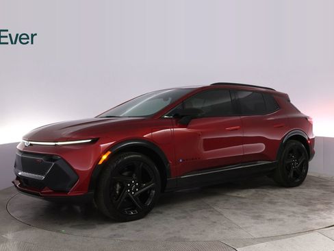 Used 2024 Chevrolet Equinox EV RS FWD image 18