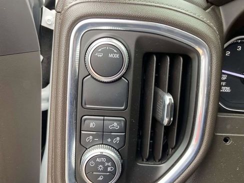 Used 2021 GMC Sierra 1500 SLT image 31