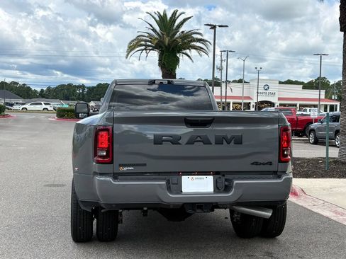 New 2026 RAM 3500 Big Horn AWD/4WD image 4