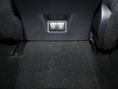 Used 2025 Toyota Camry SE FWD image 33