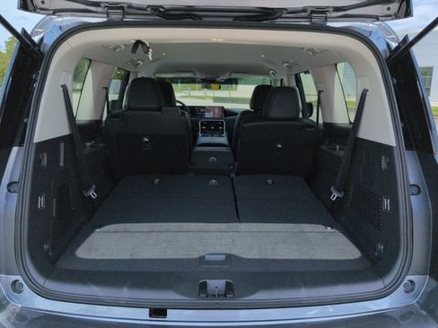 Used 2026 Nissan Armada SV AWD/4WD image 14