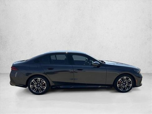 Used 2026 BMW 540i xDrive AWD/4WD image 4