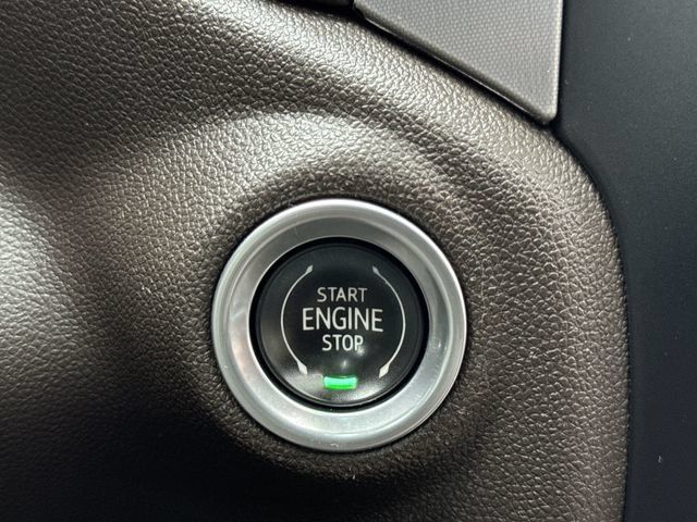 Used 2021 GMC Sierra 1500 SLT w/ SLT Premium Package AWD/4WD image 17