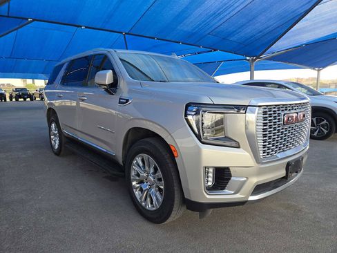 Certified 2023 GMC Yukon Denali image 2