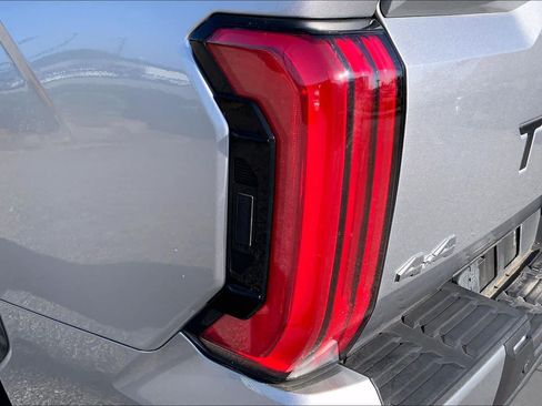 Used 2024 Toyota Tundra Limited AWD/4WD image 28
