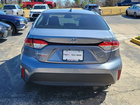 Used 2025 Toyota Corolla LE image 5