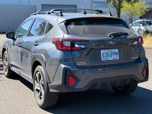 Used 2024 Subaru Crosstrek 2.0i Premium AWD/4WD image 3
