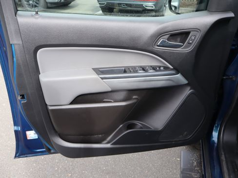 Used 2020 Chevrolet Colorado LT AWD/4WD image 18