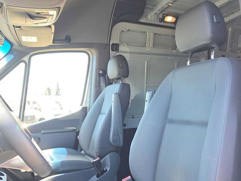 Used 2026 Mercedes-Benz Sprinter 2500 image 22