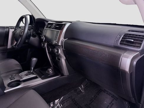 Certified 2020 Toyota 4Runner SR5 Premium AWD/4WD image 28