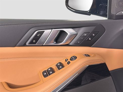 New 2026 BMW X5 xDrive50e AWD/4WD image 16