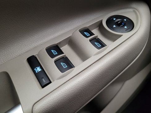 Used 2018 Ford Escape SE image 27