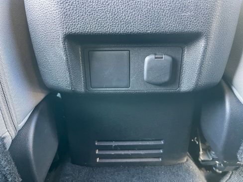 Used 2025 Toyota Tacoma TRD Off-Road image 25