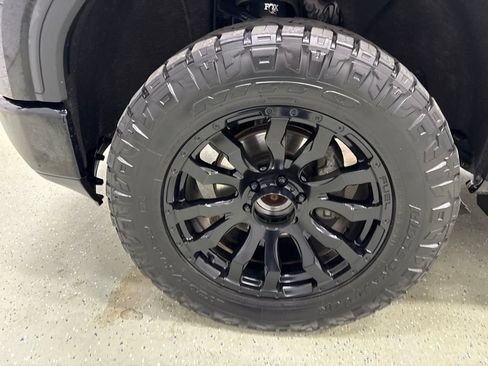 Used 2021 GMC Sierra 1500 Denali w/ Denali Carbonpro Edition AWD/4WD image 10