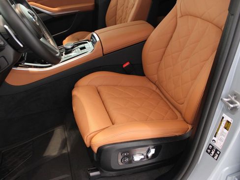 New 2026 BMW X5 xDrive40i AWD/4WD image 9