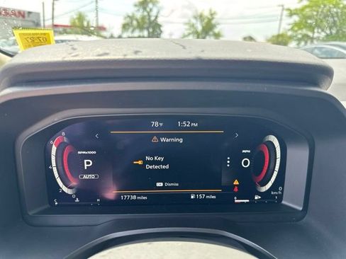 Used 2024 Nissan Rogue SL AWD/4WD image 12