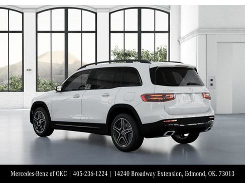 Used 2026 Mercedes-Benz GLB 250 4MATIC image 29