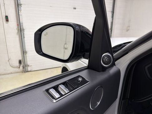 Used 2018 Land Rover Range Rover Supercharged image 13