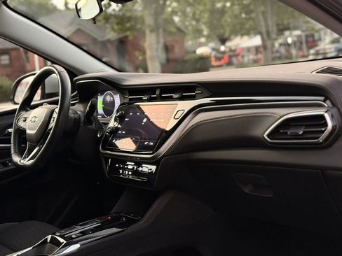 Used 2023 Chevrolet Bolt EUV LT image 12