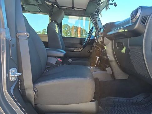 Used 2016 Jeep Wrangler Sport w/ Quick Order Package 24S image 34