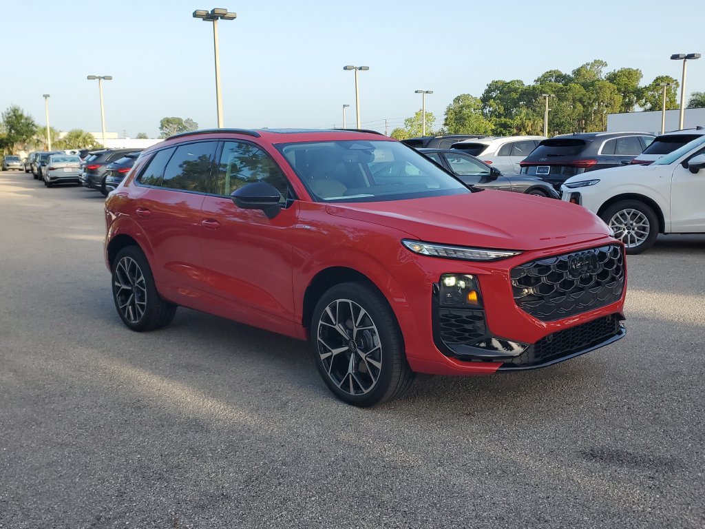 New 2026 Audi Q3 quattro 2.0T AWD/4WD image 2