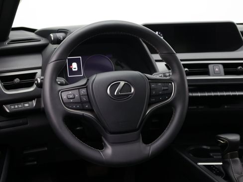 Used 2021 Lexus UX 200 w/ Accessory Package (Z2) FWD image 43