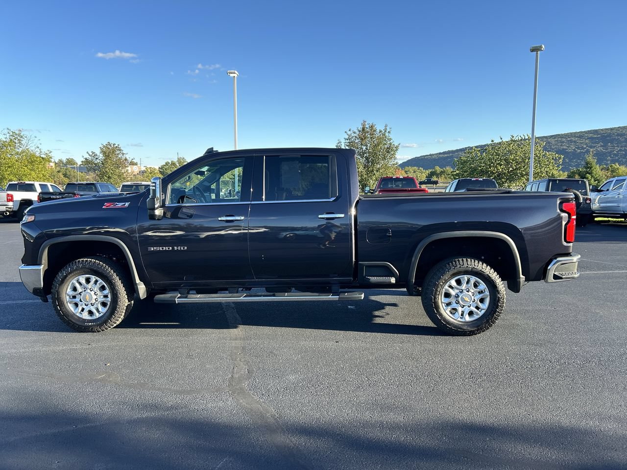 Used 2024 Chevrolet Silverado 3500 LTZ w/ LTZ Convenience Package AWD/4WD image 4