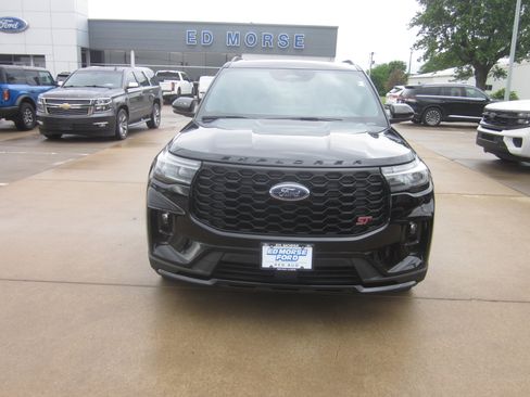 Used 2025 Ford Explorer ST w/ Sun And Sound Package AWD/4WD image 2