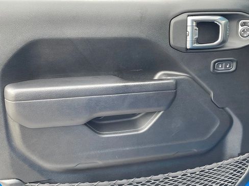 Used 2022 Jeep Gladiator Sport AWD/4WD image 15