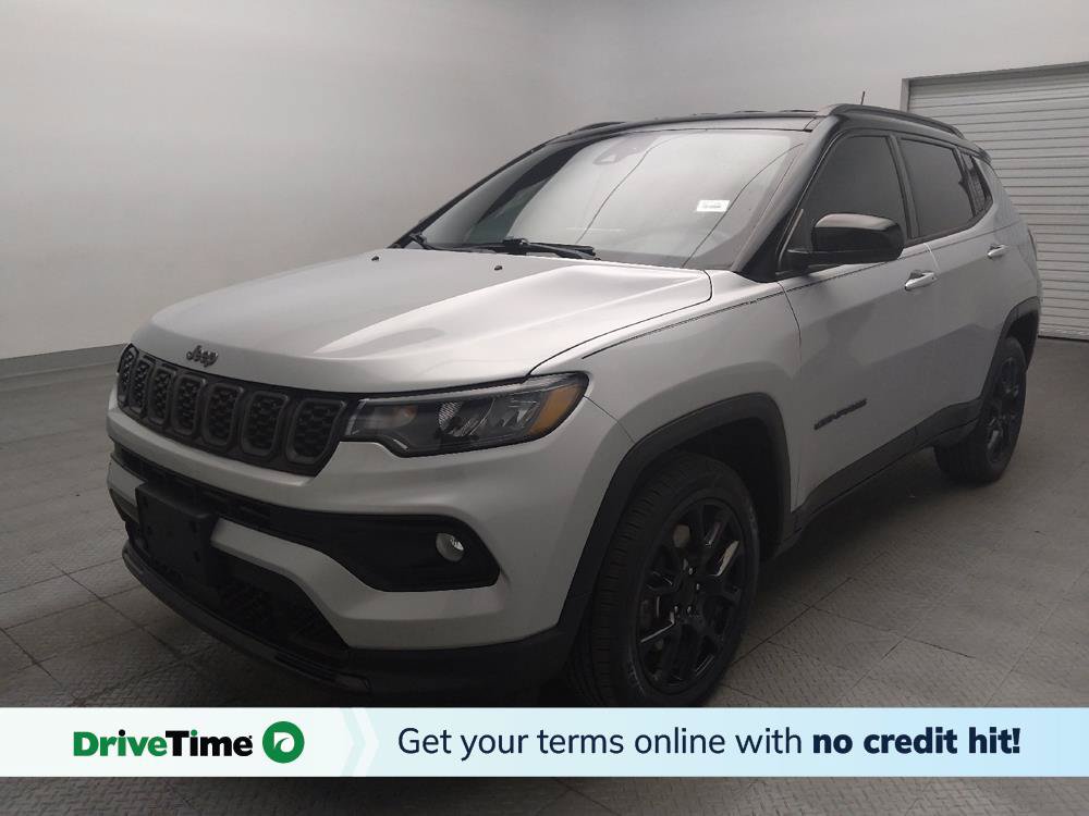 Used 2024 Jeep Compass Latitude w/ Convenience Group AWD/4WD image 1