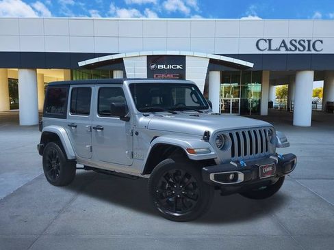 Used 2023 Jeep Wrangler Unlimited Sahara AWD/4WD image 1