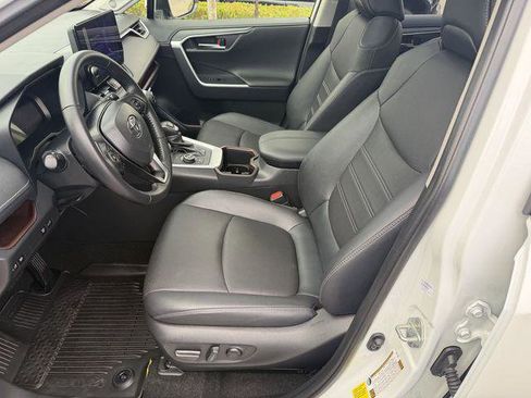 Certified 2025 Toyota RAV4 Limited image 21