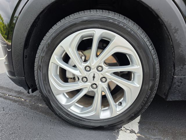 Used 2023 Chevrolet Bolt EUV LT FWD image 13