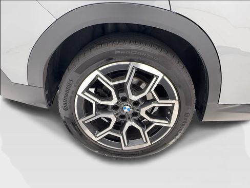 Used 2025 BMW X2 xDrive28i AWD/4WD image 16