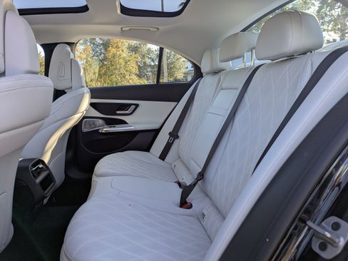 New 2026 Mercedes-Benz E 450 4MATIC Sedan image 14