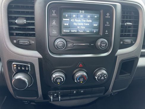 Used 2017 RAM 1500 Express RWD image 27