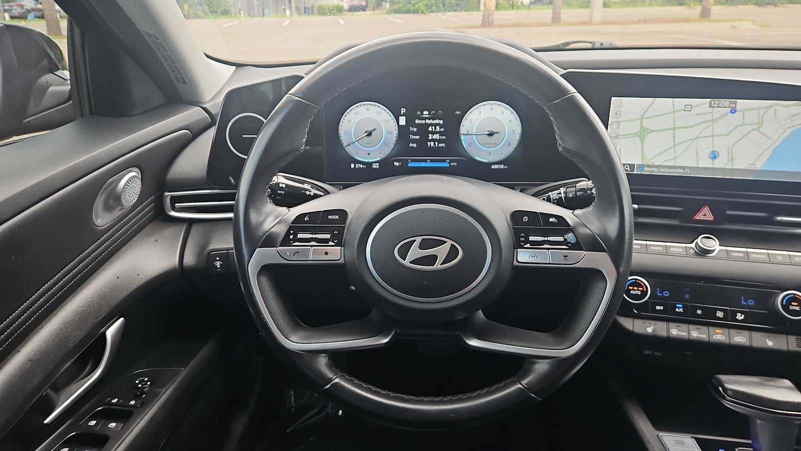 Used 2024 Hyundai Elantra Limited FWD image 11