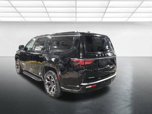 Used 2023 Jeep Wagoneer Series III w/ Preferred Equipment Group image 6
