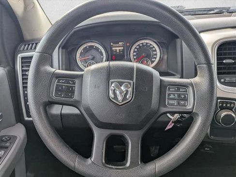 Used 2019 RAM 1500 Classic SLT image 11