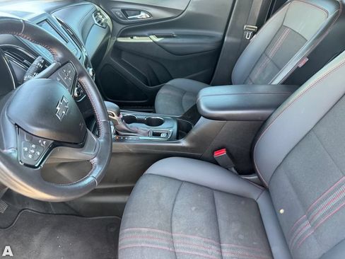 Used 2022 Chevrolet Equinox RS FWD image 18