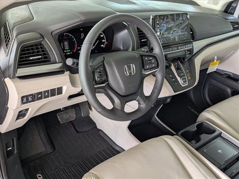 New 2026 Honda Odyssey EX-L image 3