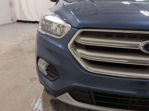 Used 2018 Ford Escape SE w/ SE Sync 3 Package image 11
